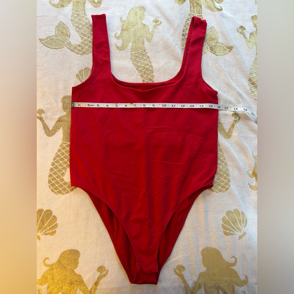 a new day - women’s Red Bodysuit - lined bust - size Large - NWOT
